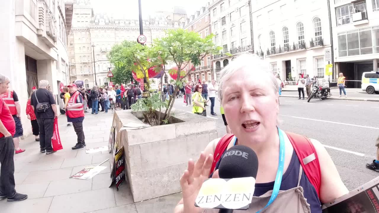 NURSE ,COST OF LIVING LONDON PROTEST 18TH JUNE 2022