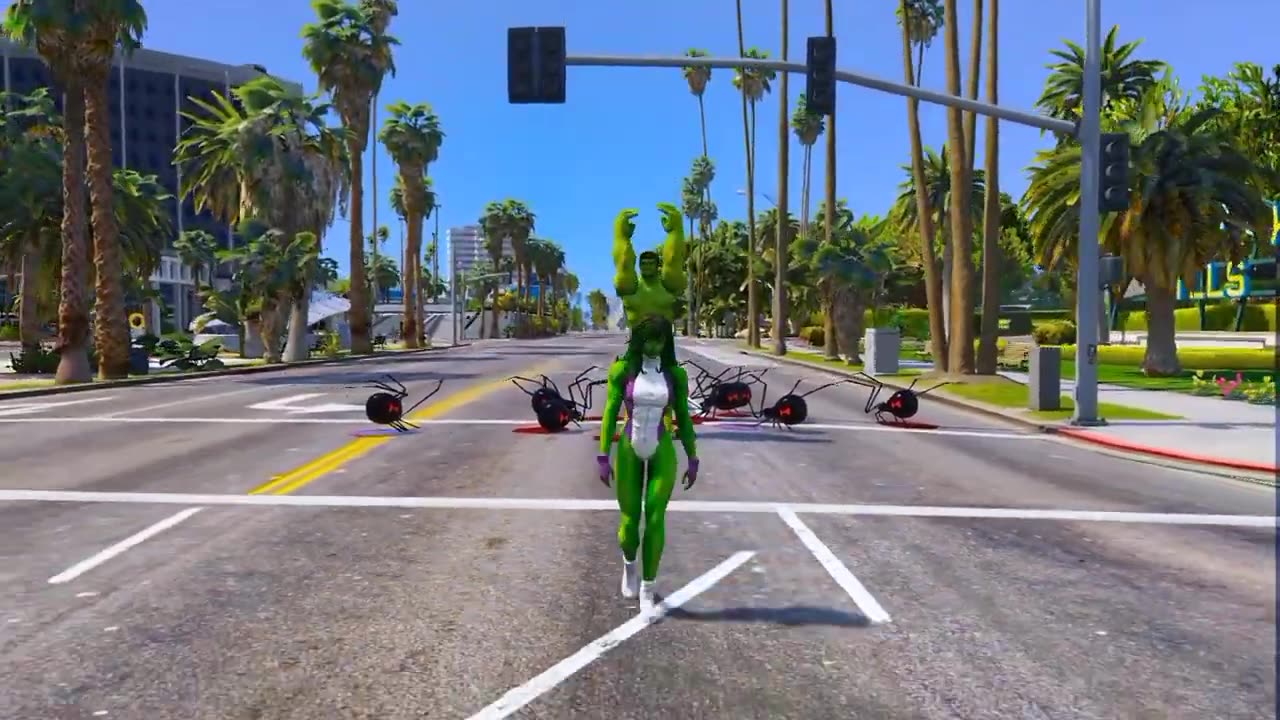 GTA V :- She Hulk Saving Hulk From Gaint Spiders 😧😱