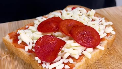 Pepperoni bread pizza ASMR