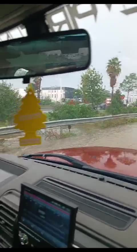 Tirane permbytje