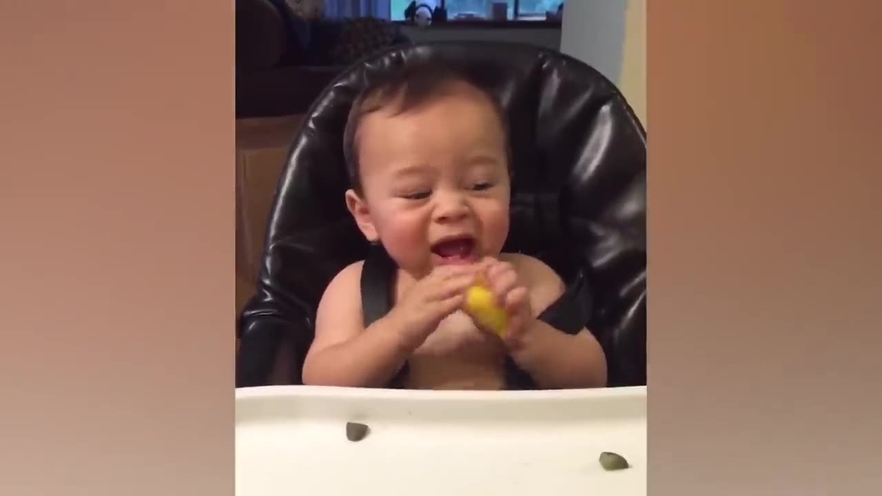 Baby reaction eat a lemon 🍋