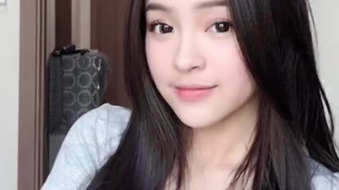 ELSA SI CANTIK MULTITALENTA