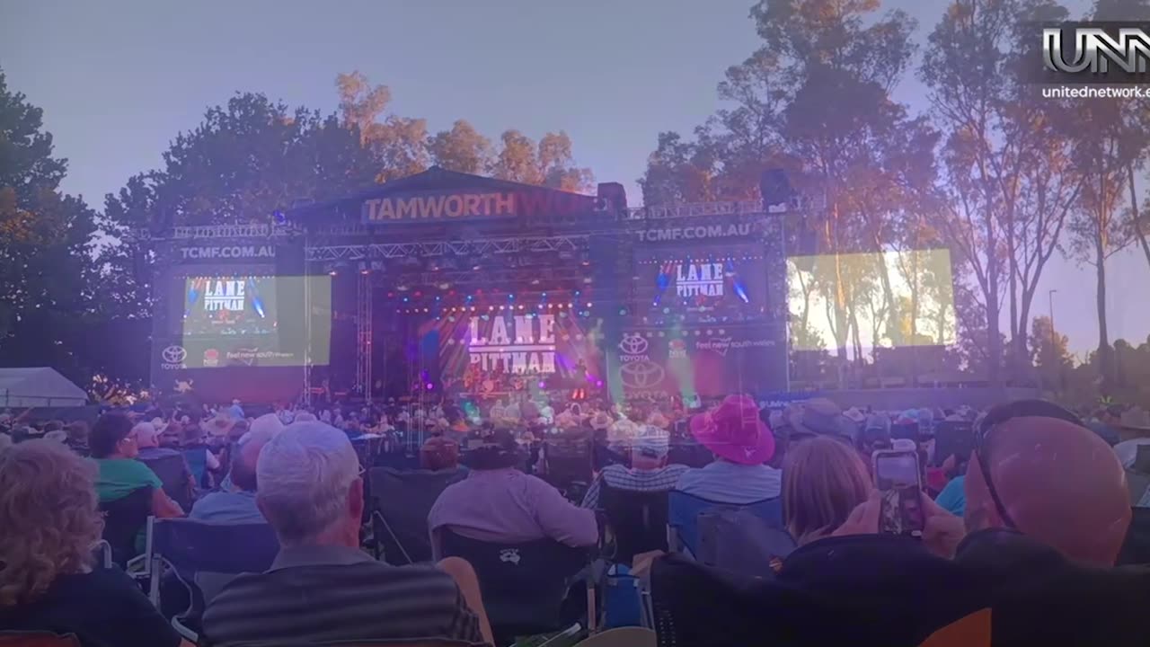 Gerry captures the atmosphere of Australia's largest country music festival in Tamworth.