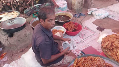 street food in Bangladesh,south Asia.zalebi #street Food #asian food