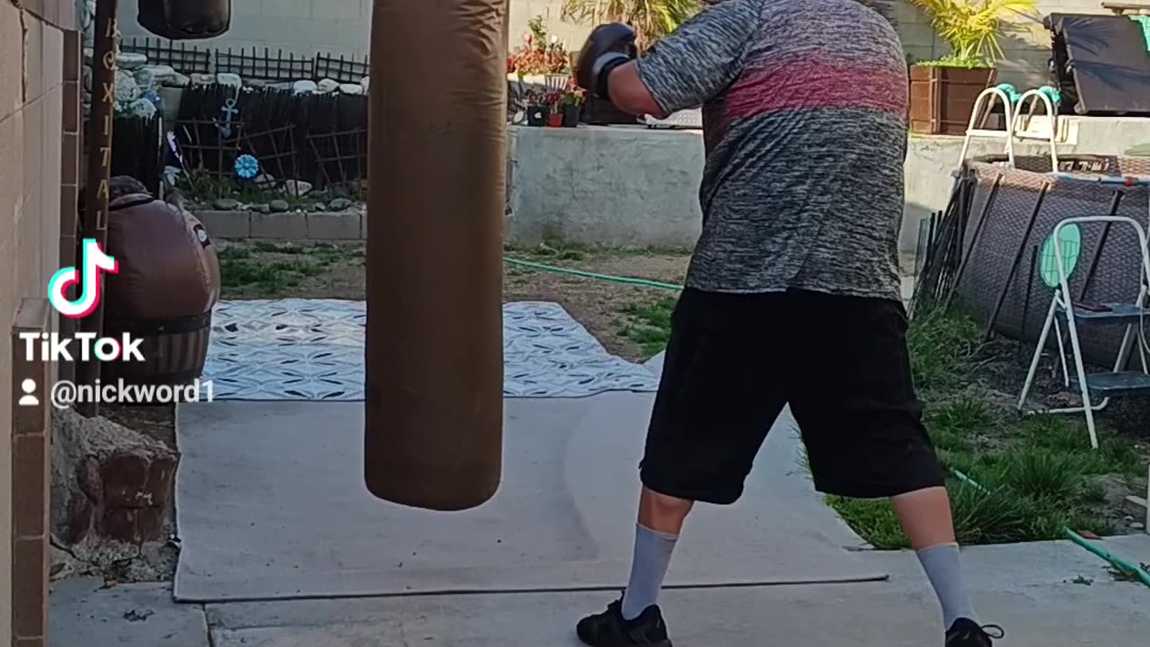 150 Lb Banana Bag Workout Part 5. More Boxing Work!