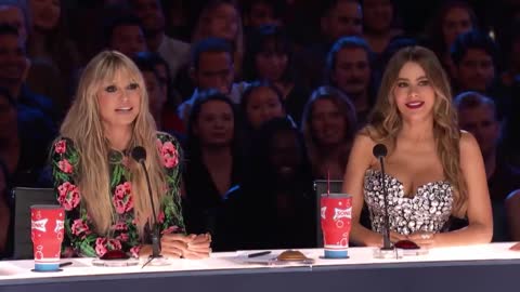 Golden Buzzer: From The Audience to The Stage, Maddie Shocks The Judges With Her Voice | AGT 2022