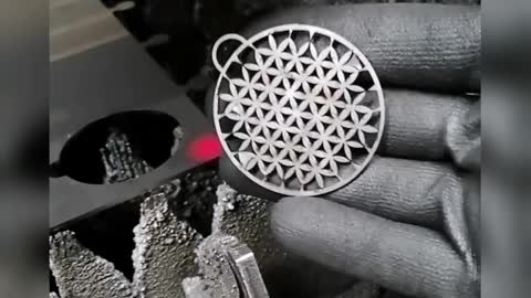 Laser cutting a flower of life