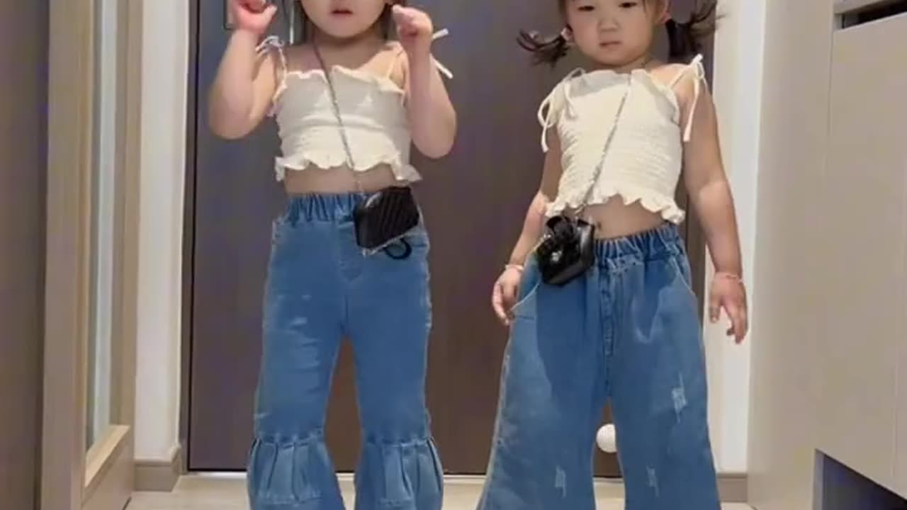 OMG Chinese Kids Dance😍😳