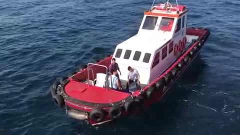 WOMAN RESCUE FROM SEA AFTER FALLING FROM PASSENGER SHIP_LIVE FOOTAGE!