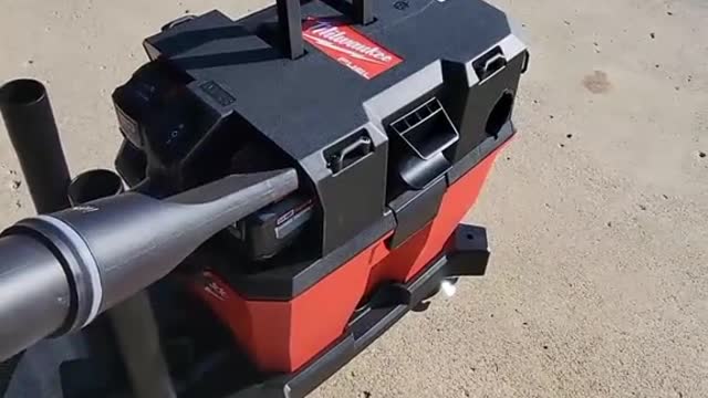 Milwaukee Tool SUCKAGE!