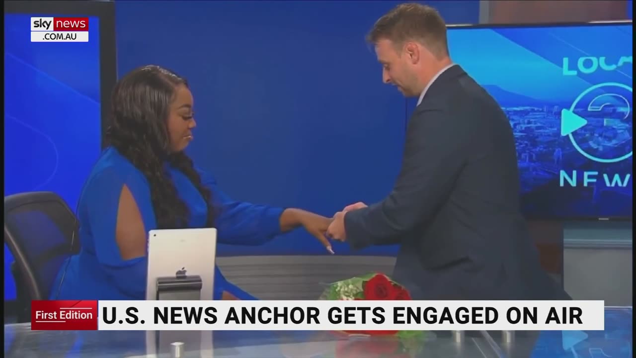 US news anchor gets engaged on air