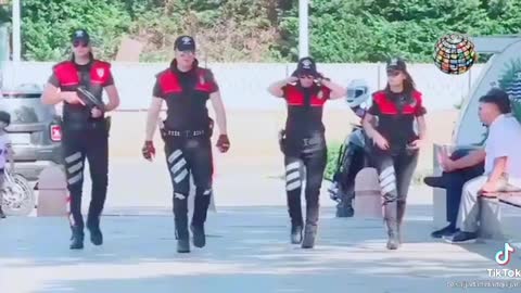 Turkeish police women