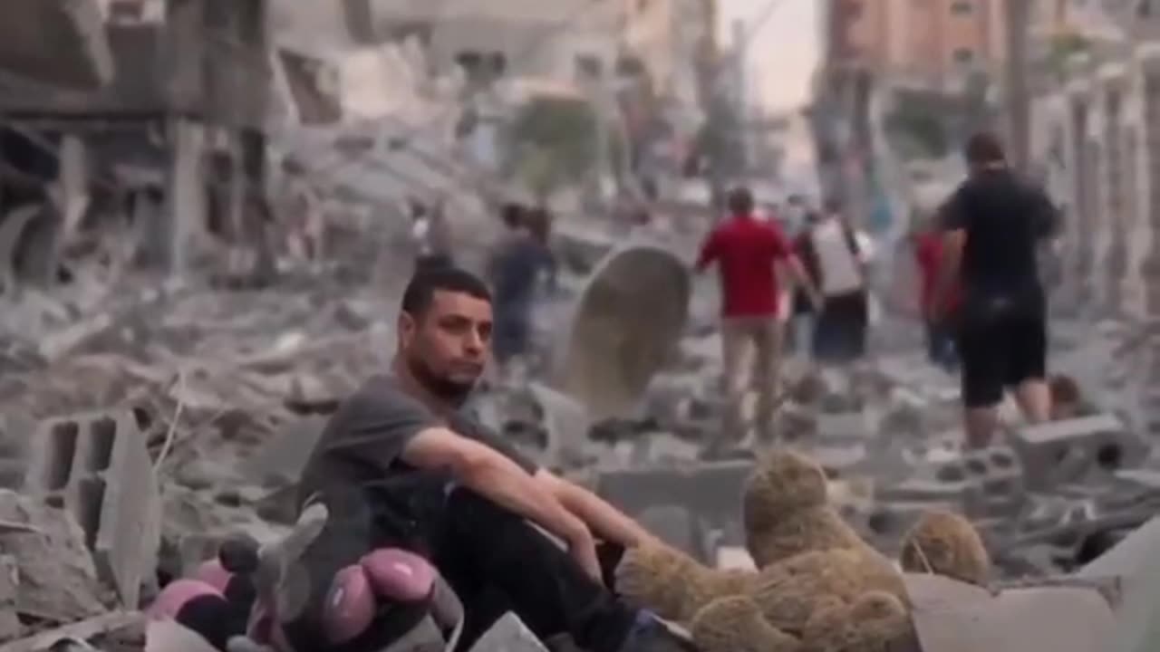 He is the only left in his Family #Gaza #Frees