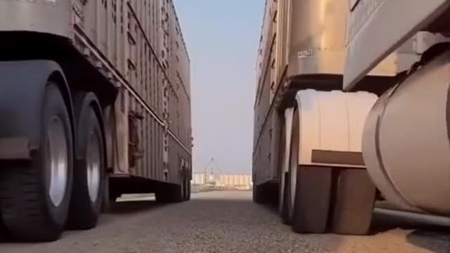 Mon, American truck driver