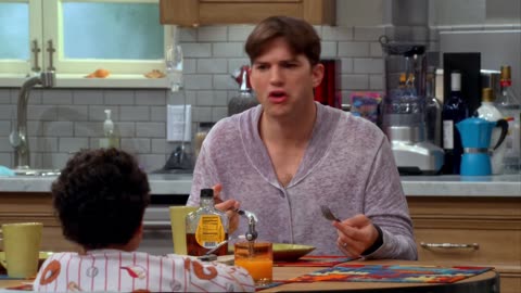 Two And A Half Men (2015): Sharing