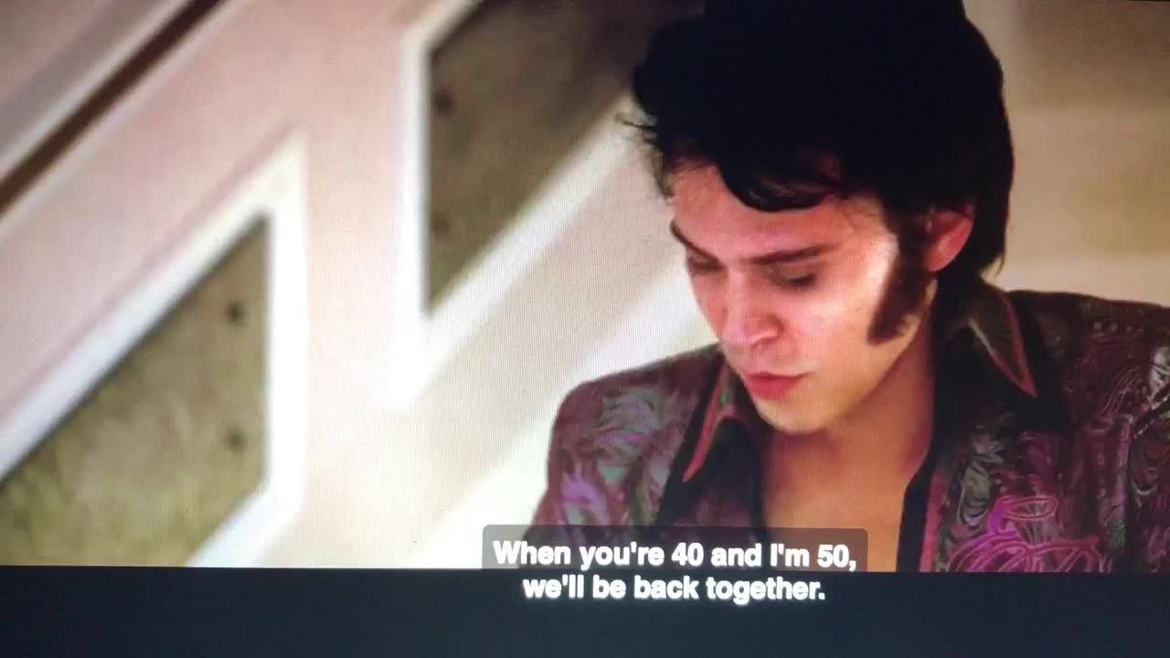 Review Elvis scene: Love 4 ever