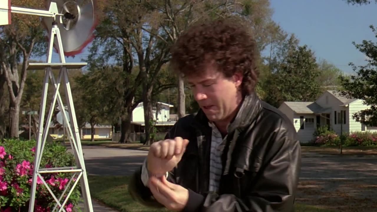 Tom Hulce gets thrown from a car in Parenthood 1989