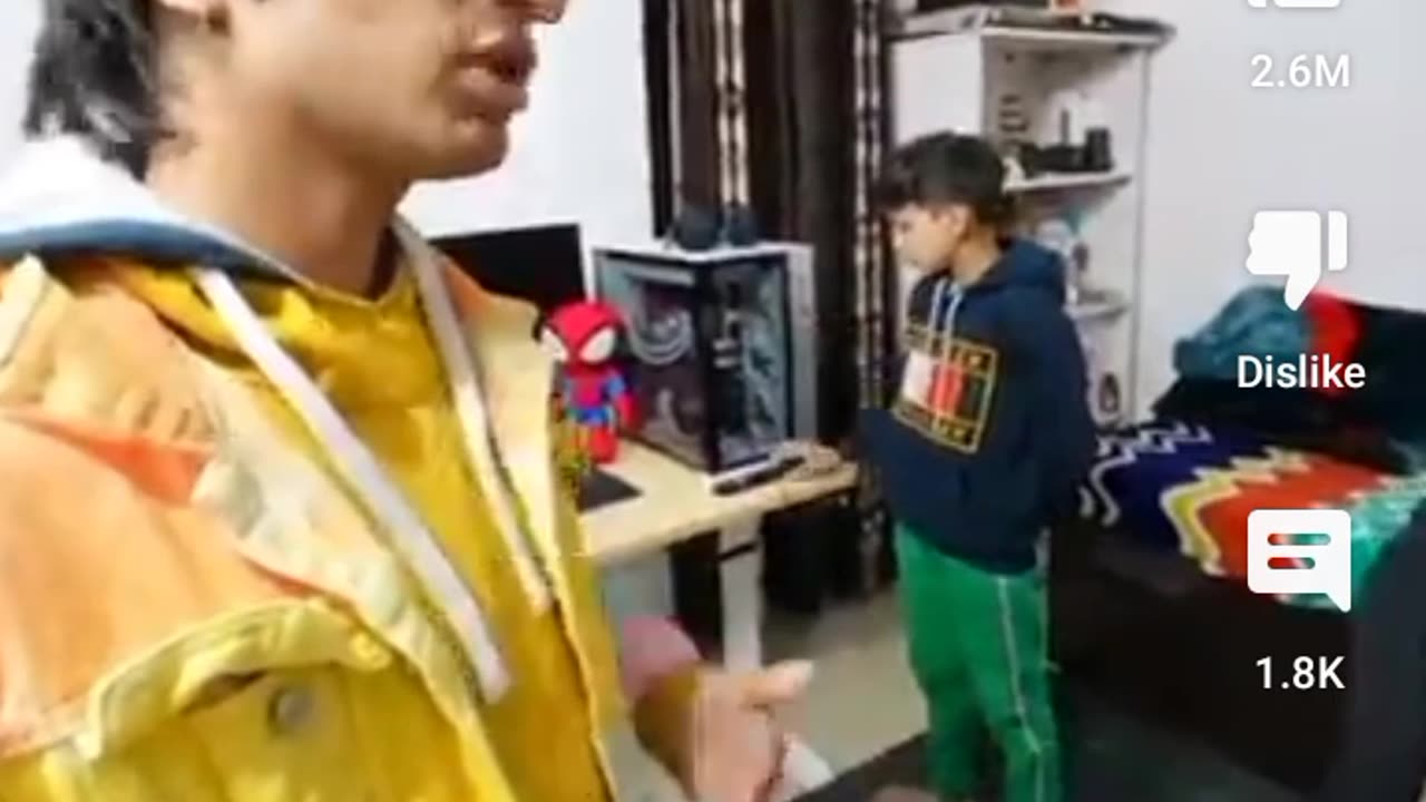 Kid sees piyush Joshi's gaming pc sourav Joshi angry 😡😡