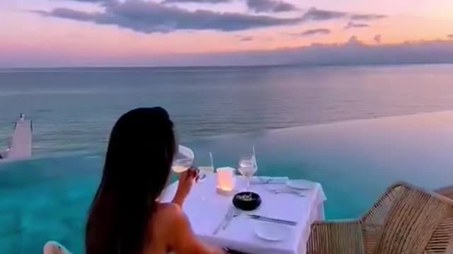 Beautiful mood takes you to see the world and live in scenery