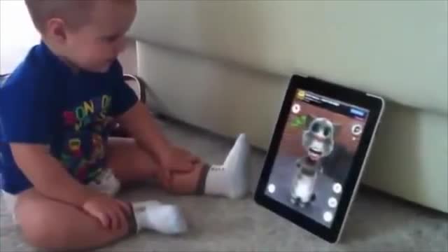 This will make you Smile: Adorable Cute Baby Talks with Cat on an iPad