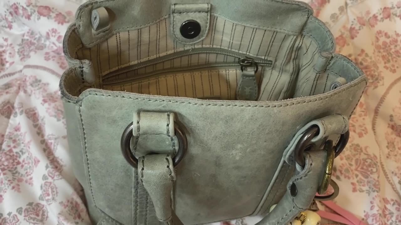 What's in my Frye Mini Melissa Tote Crossbody in Fern