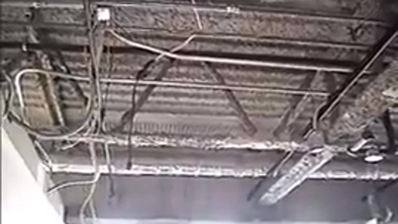 Hollow Towers, July 17, 2001, 85th floor, South Tower, EMPTY