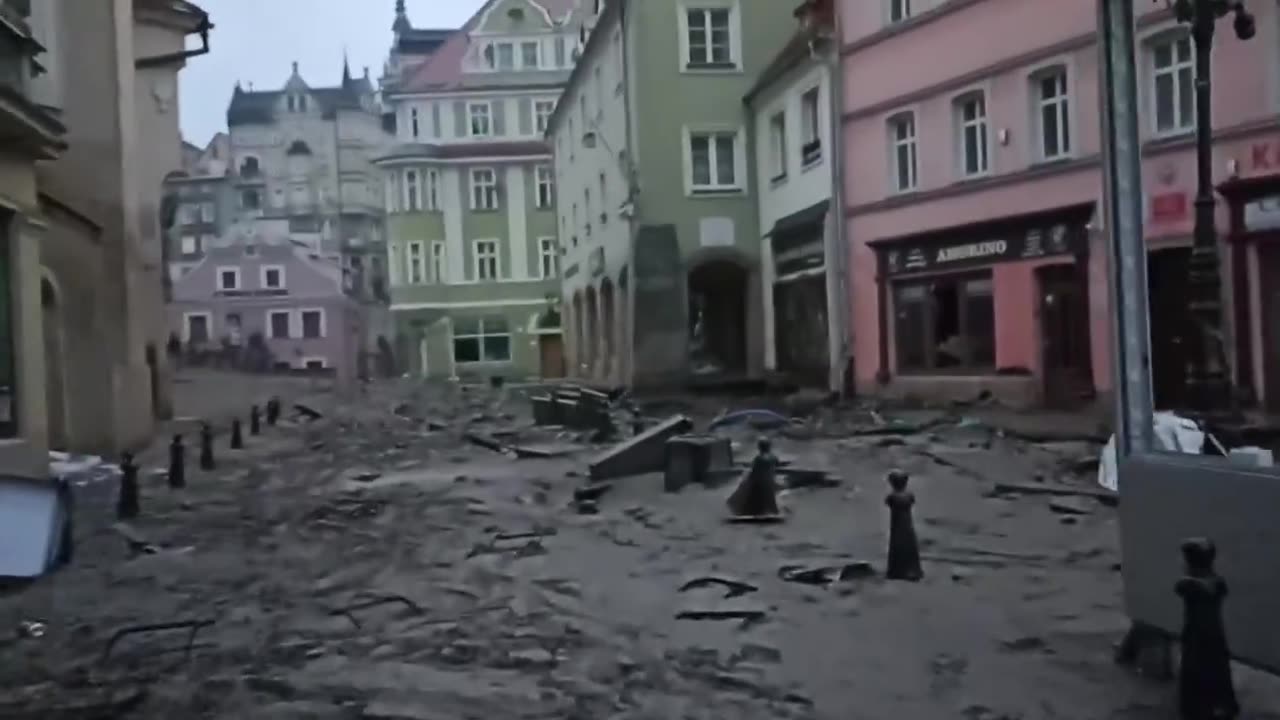 Kłodzko o poranku po opadnięciu wody