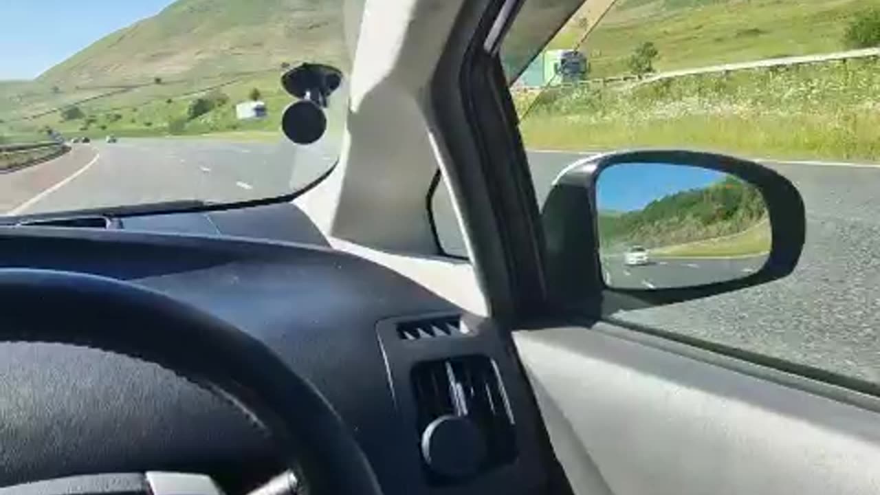 Mujhe chor k na jana song