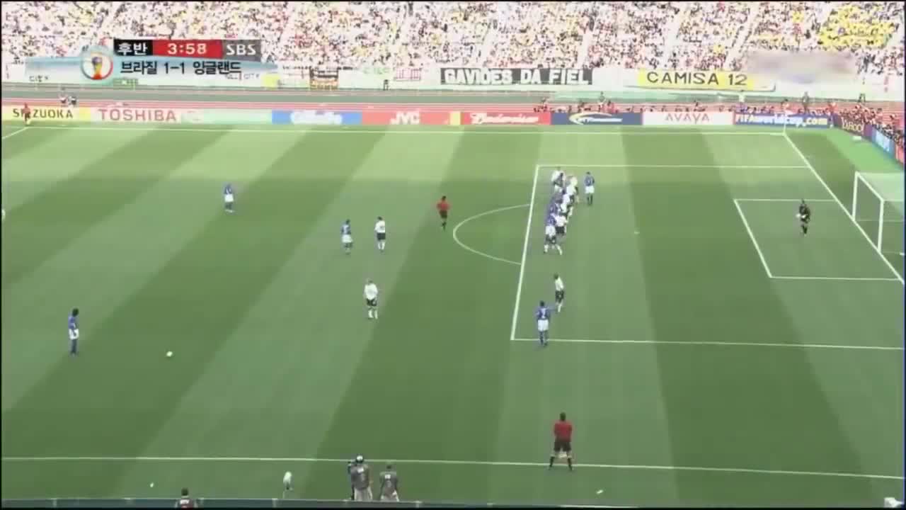 When Ronaldinho impressed the Storytellers and humiliated his opponents!