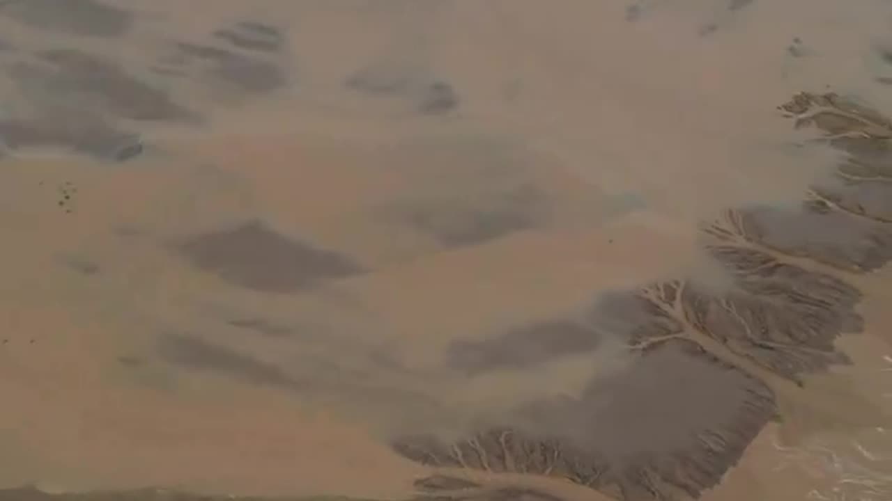사우디 아라비아 사막, 홍수 발생.avi
