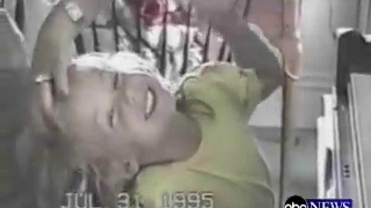 JonBenèt Ramsey - First Detective On scene - I know who killed her”