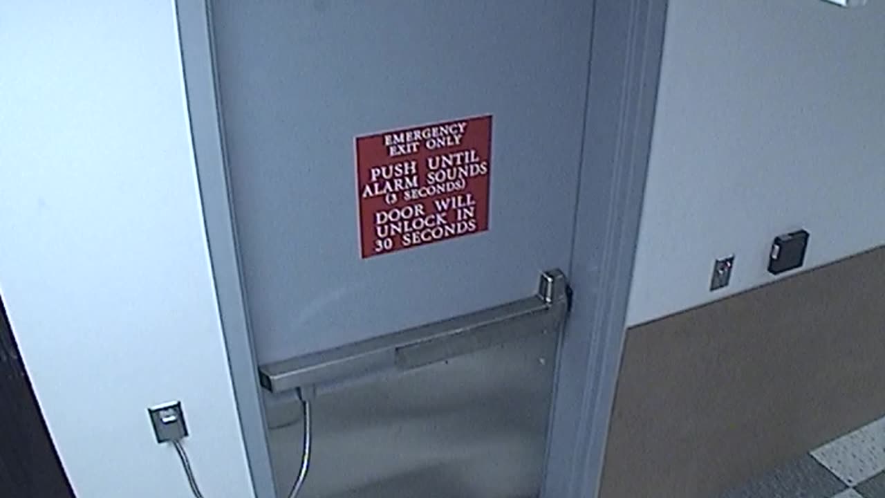 6055RHOBG2G204BLobby4Entry_2021-01-06_09h40min01s107ms.mp4