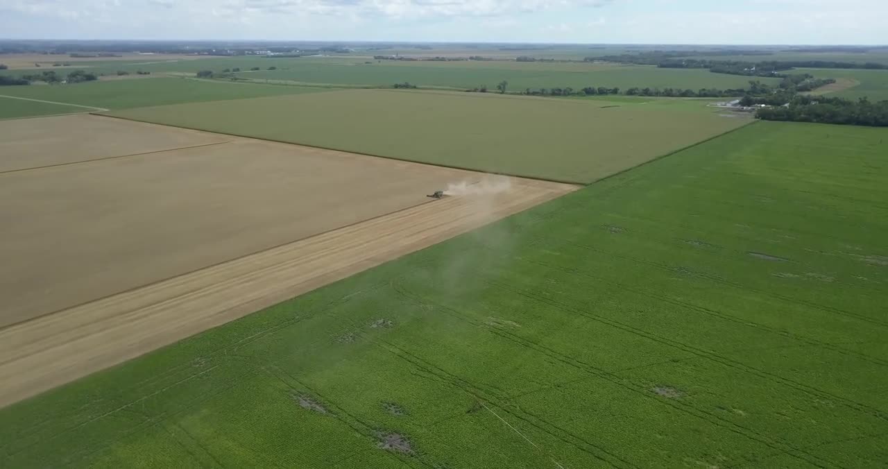 Aerial video of Harvesting using the DJI Mavic