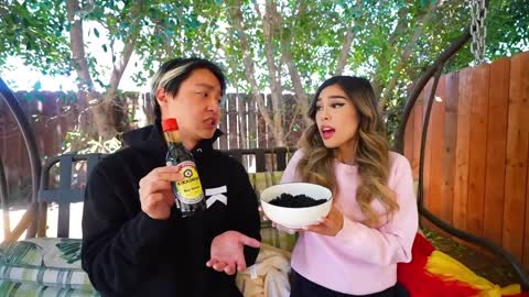 The way he eats Pacman is so funny 😂