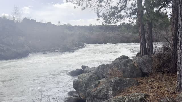 Wild River Running Through Volcanic Lava Area – Deschutes River – Central Oregon – 4K