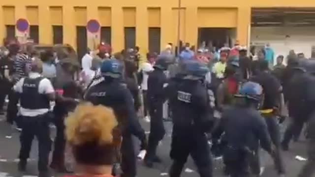 Martinique manifestation contre le passe sanitaire obligatoire à l'hopital