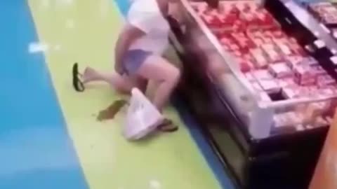 Woman Drops Deuce On Supermarket Floor