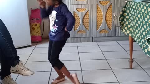 girl dancing to maraih carey