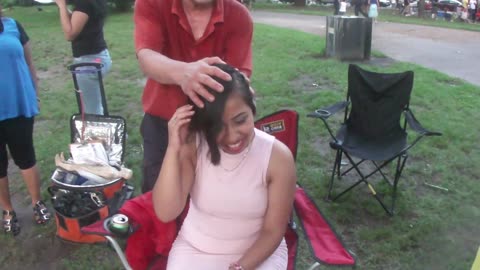 Luodong Briefly Massages Beautiful Mexican Woman At The Picnic