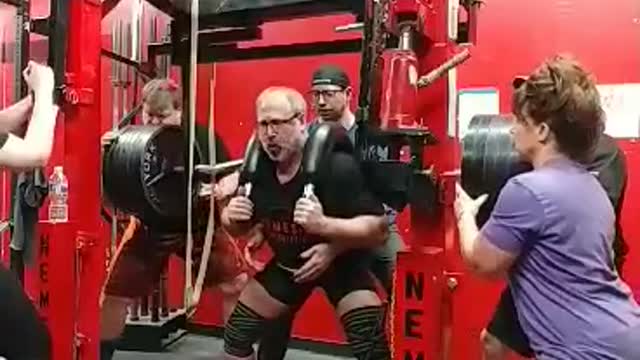 695 lb Marrs bar squat