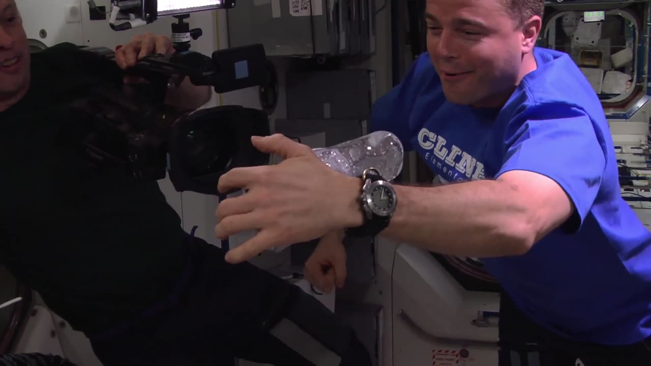 Marvels of Microgravity: Astronauts Create a Floating Water Bubble in the Space Station