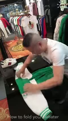 The easiest way to fold your sweaters 💯