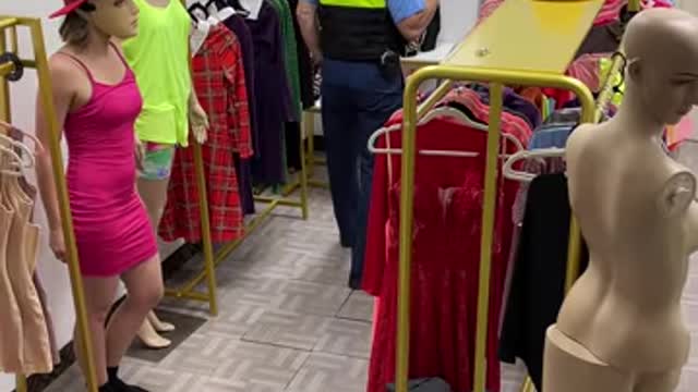 when the cop realizes 😱👮‍♀️…