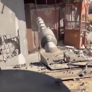 Israeli Army geting down palastinian flag