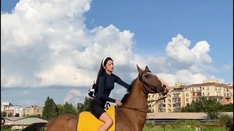 ride a horse happily