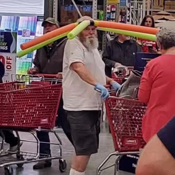 can’t believe people went out like this😭