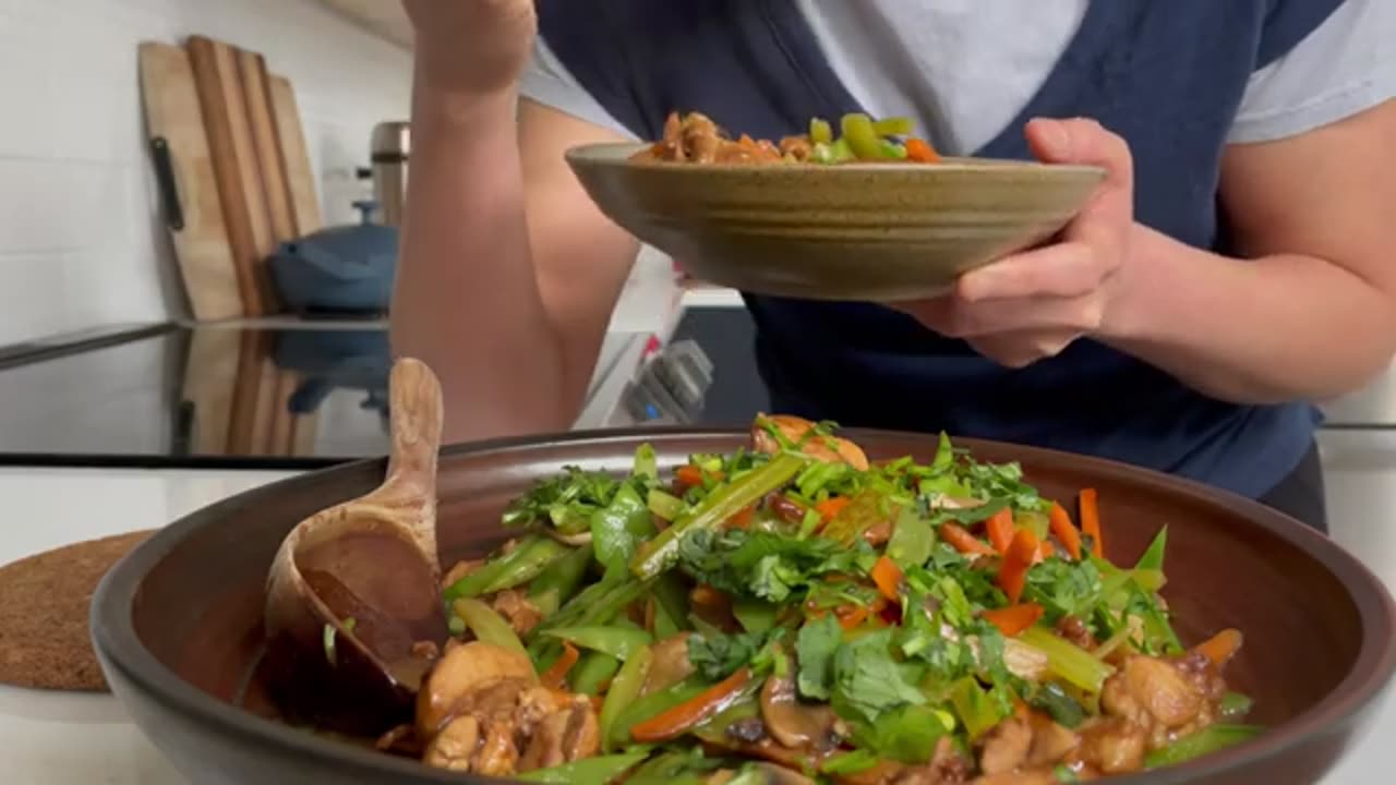 My big one-pan chicken stir fry (with loads of veggies)