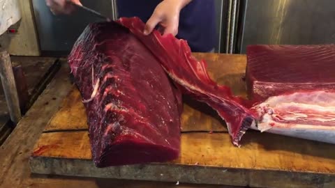 Blue fin Tuna fish cutting _ Tuna finsh_big size tune fish