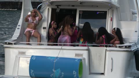 SUGAR BABES CAME OUT TO ENJOY BOATING ON MIAMI RIVER !!!! INFOWARS MAX IGAN