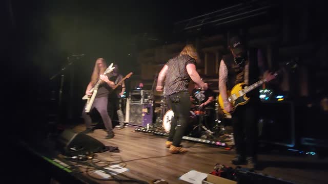 Blacktop Mojo "Burn The Ships"